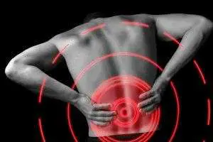 Hands on back, pain visualization in red